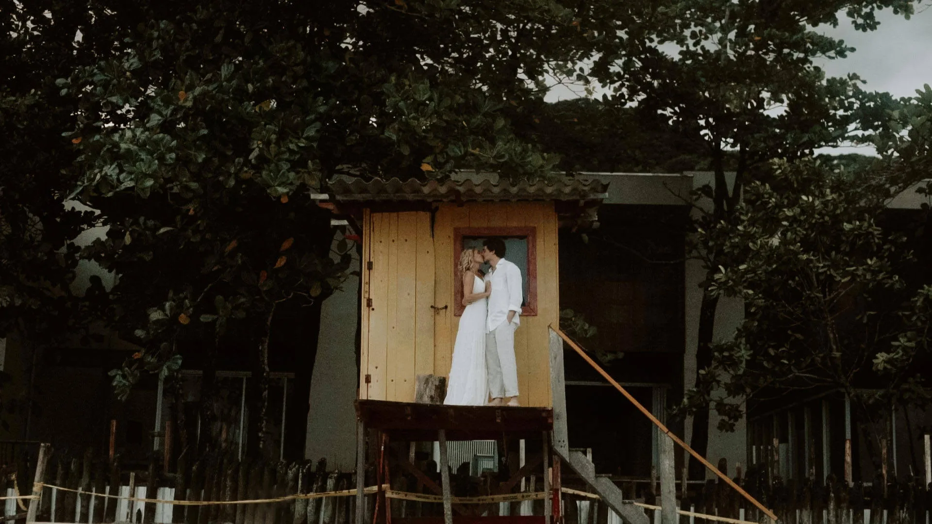 Julia_e_Kiko_Trailer.00_03_48_07.Still001